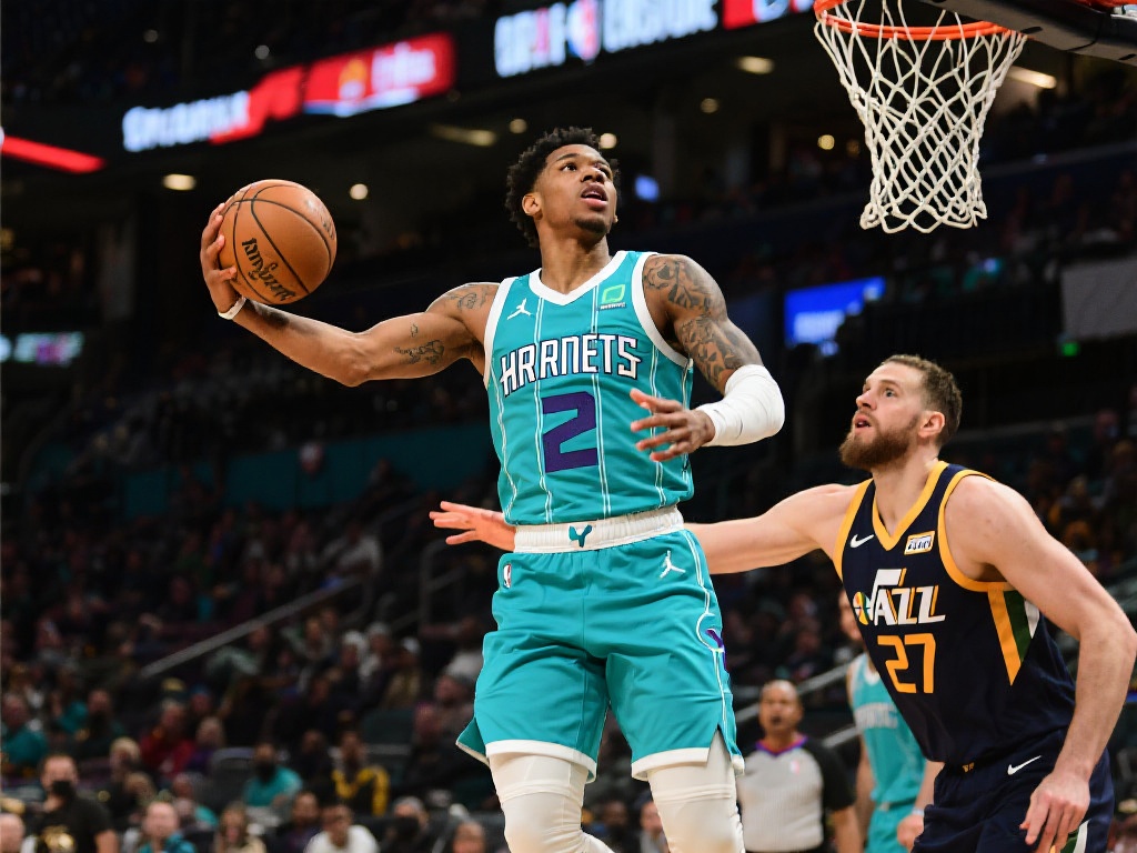 拉爵力挺滕哈赫：曼联问题非教练之过，支持才是关键